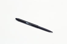 Load image into Gallery viewer, Get Your Cray-On Retractable Eyeliner