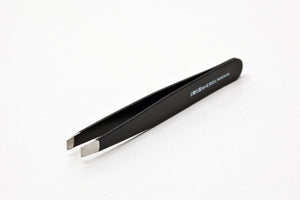 Tweezers